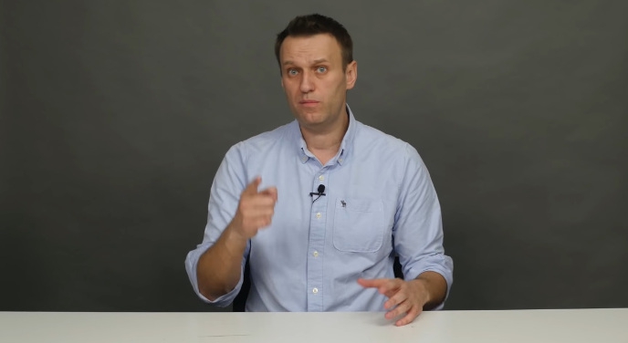 Навальный анонсировал митинги в День России