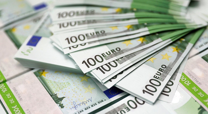 Официальный курс евро превысил 79 рублей